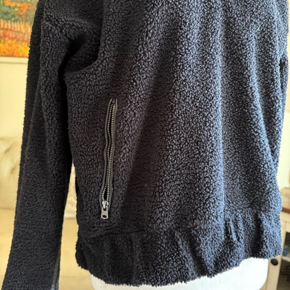 ⭐️Abercrombie & Fitch Sherpa black sweater jacket - Picture 5 of 10